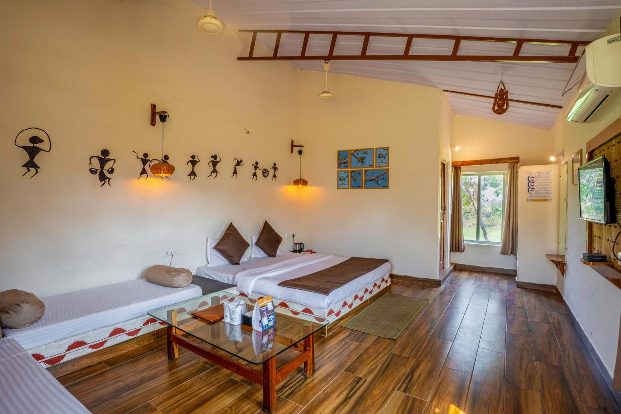 Wow Stayz2 Pachmarhi Foothill Cottages Exterior photo