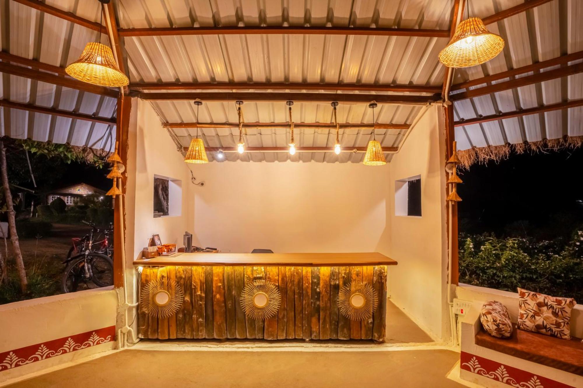 Wow Stayz2 Pachmarhi Foothill Cottages Exterior photo