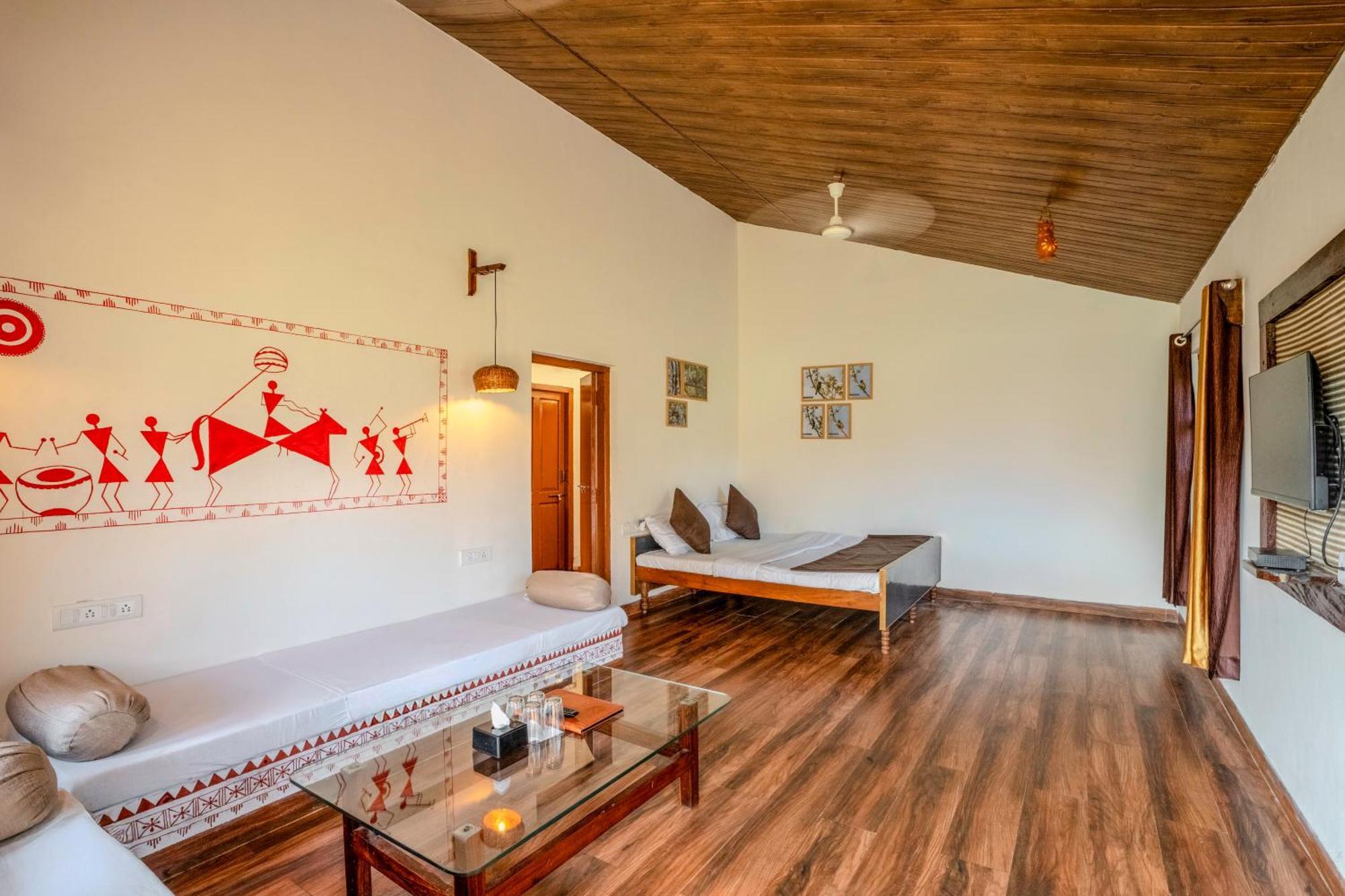 Wow Stayz2 Pachmarhi Foothill Cottages Exterior photo